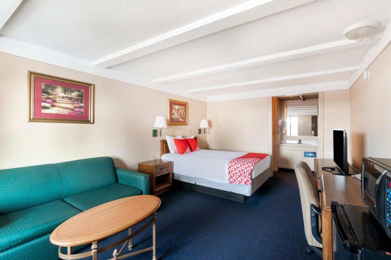 Oyo Hotel Wadsworth Oh I-76 Εξωτερικό φωτογραφία