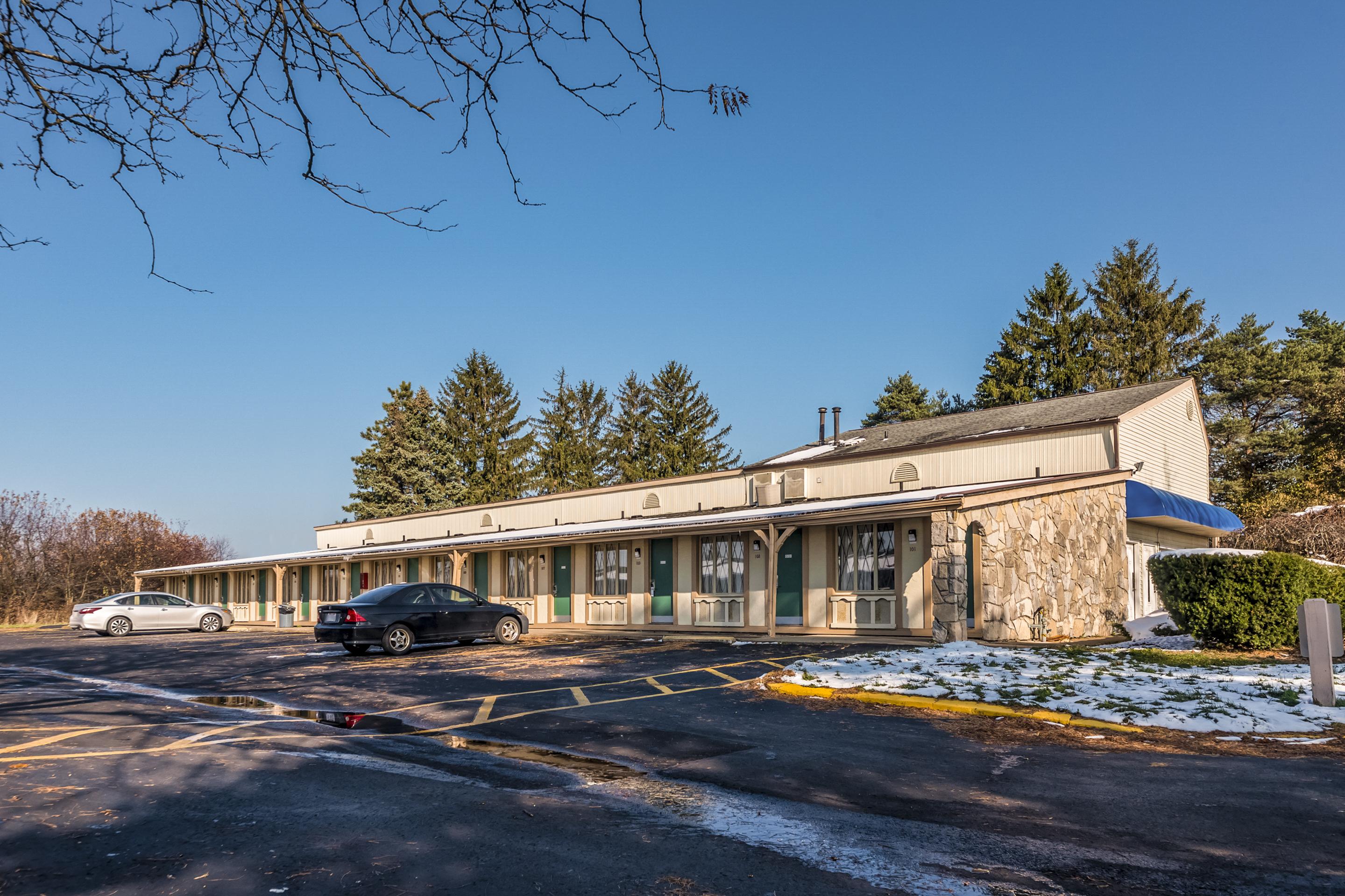 Oyo Hotel Wadsworth Oh I-76 Εξωτερικό φωτογραφία