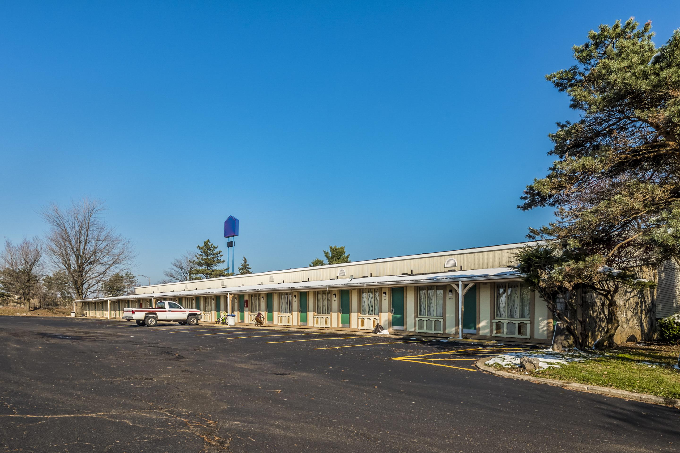 Oyo Hotel Wadsworth Oh I-76 Εξωτερικό φωτογραφία