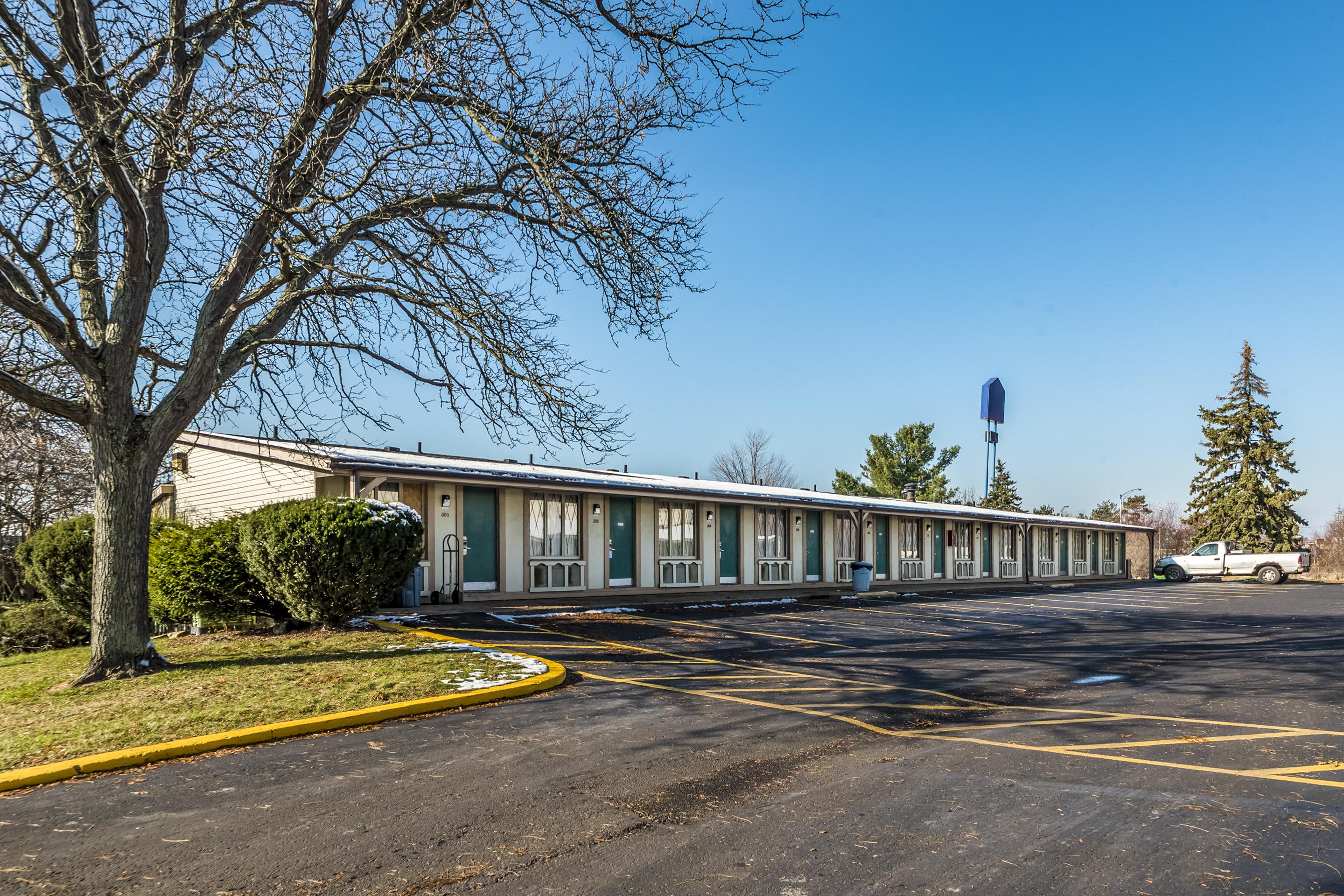 Oyo Hotel Wadsworth Oh I-76 Εξωτερικό φωτογραφία