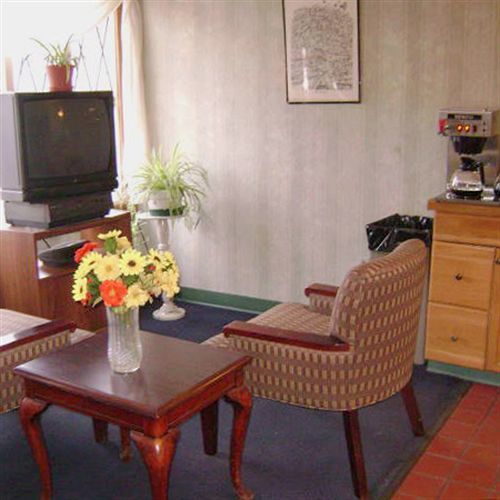 Oyo Hotel Wadsworth Oh I-76 Δωμάτιο φωτογραφία