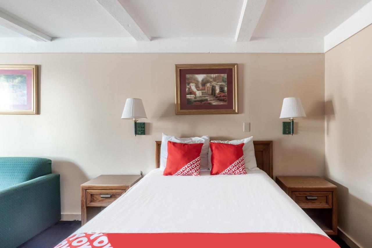 Oyo Hotel Wadsworth Oh I-76 Εξωτερικό φωτογραφία