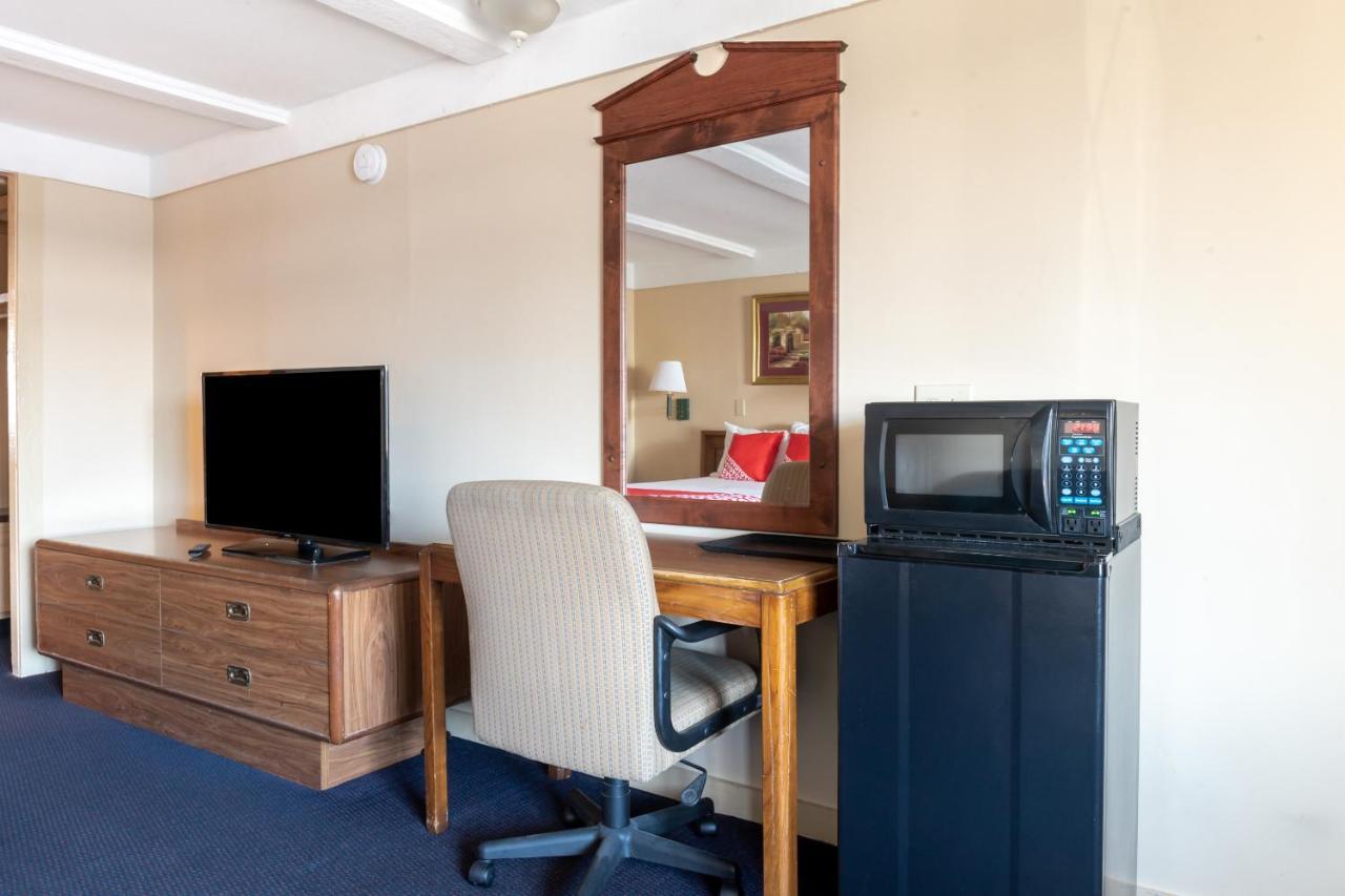 Oyo Hotel Wadsworth Oh I-76 Εξωτερικό φωτογραφία